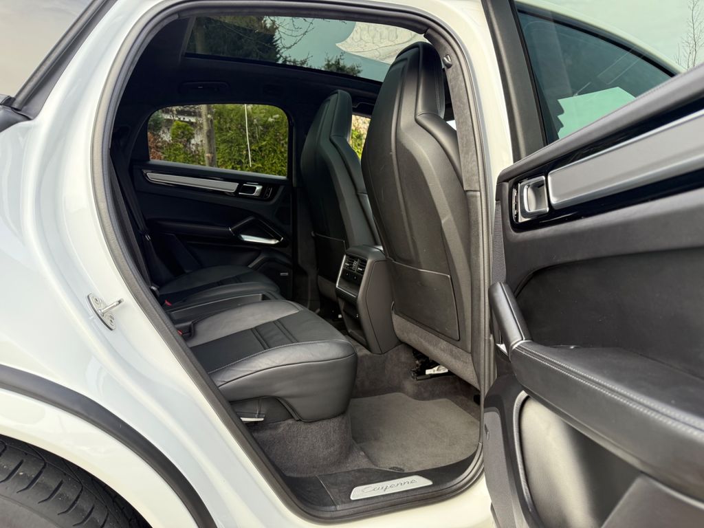 Porsche Cayenne 2021