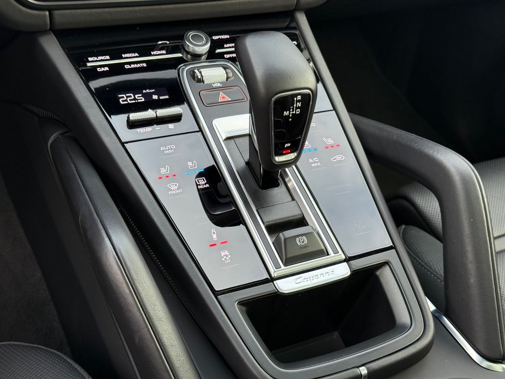 Porsche Cayenne 2021