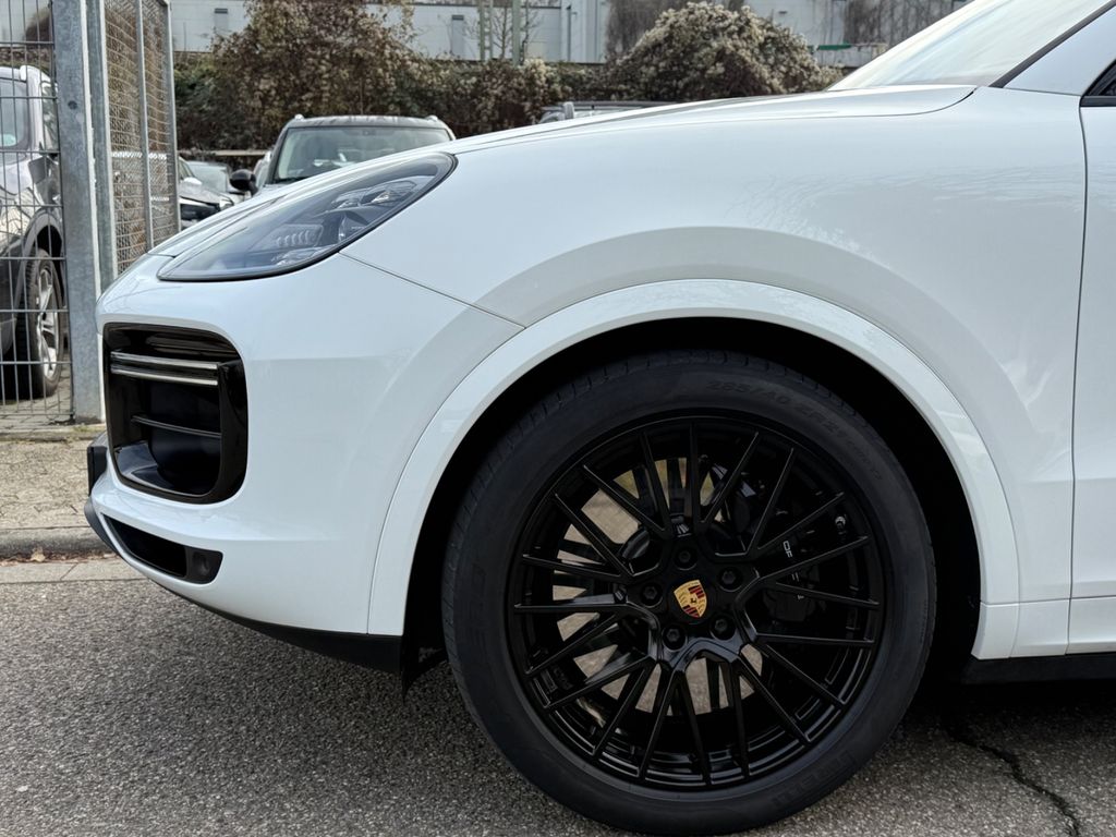 Porsche Cayenne 2021