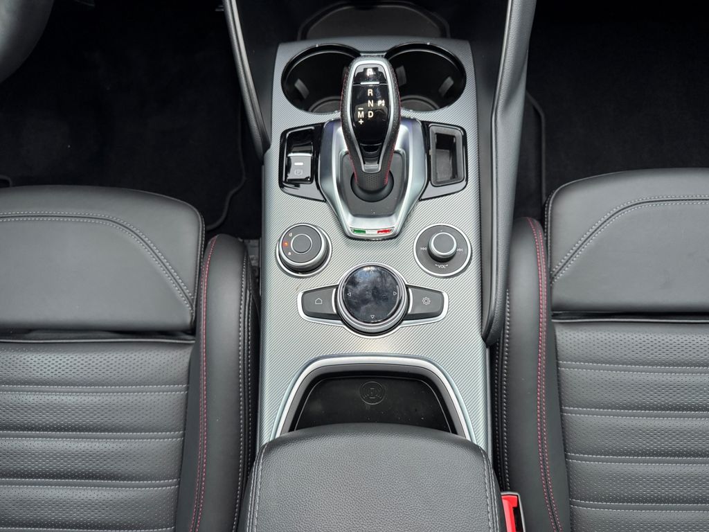 Alfa Romeo Giulia 2023