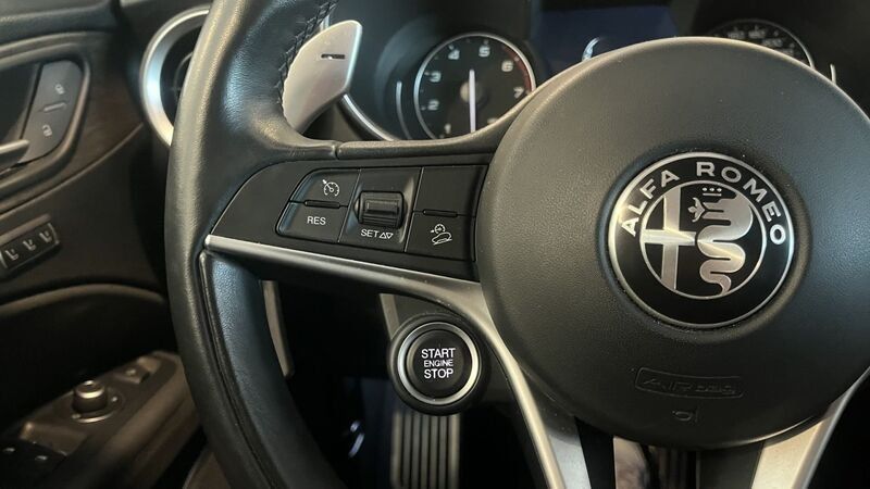 Alfa Romeo Stelvio 2017