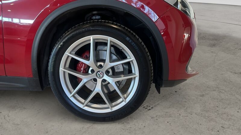 Alfa Romeo Stelvio 2017