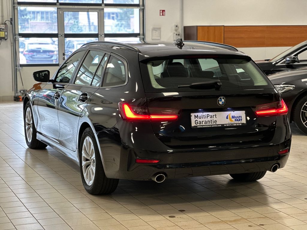 BMW 318 2022