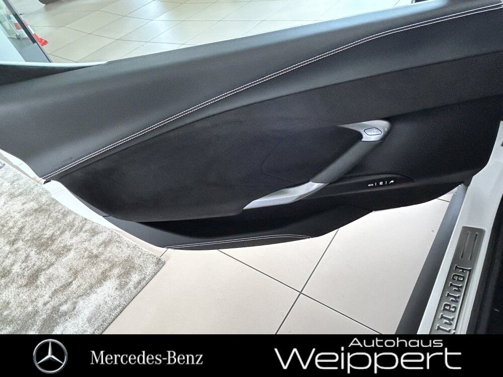 Ferrari 296 GTS 2025