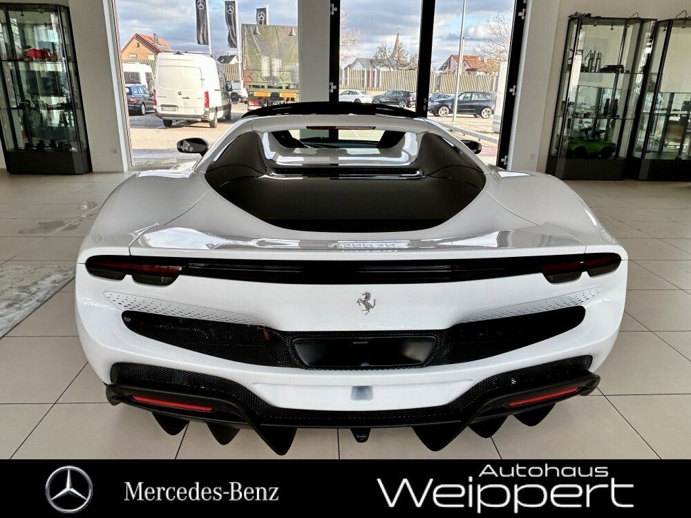 Ferrari 296 GTS 2025