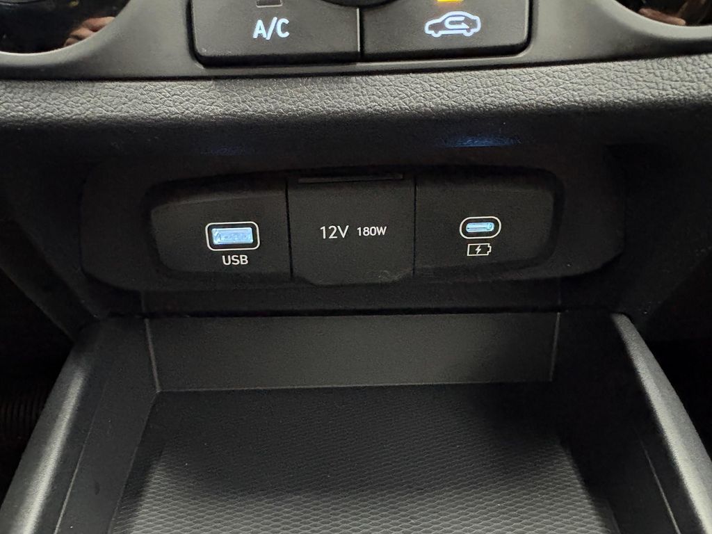 Hyundai i10 2025