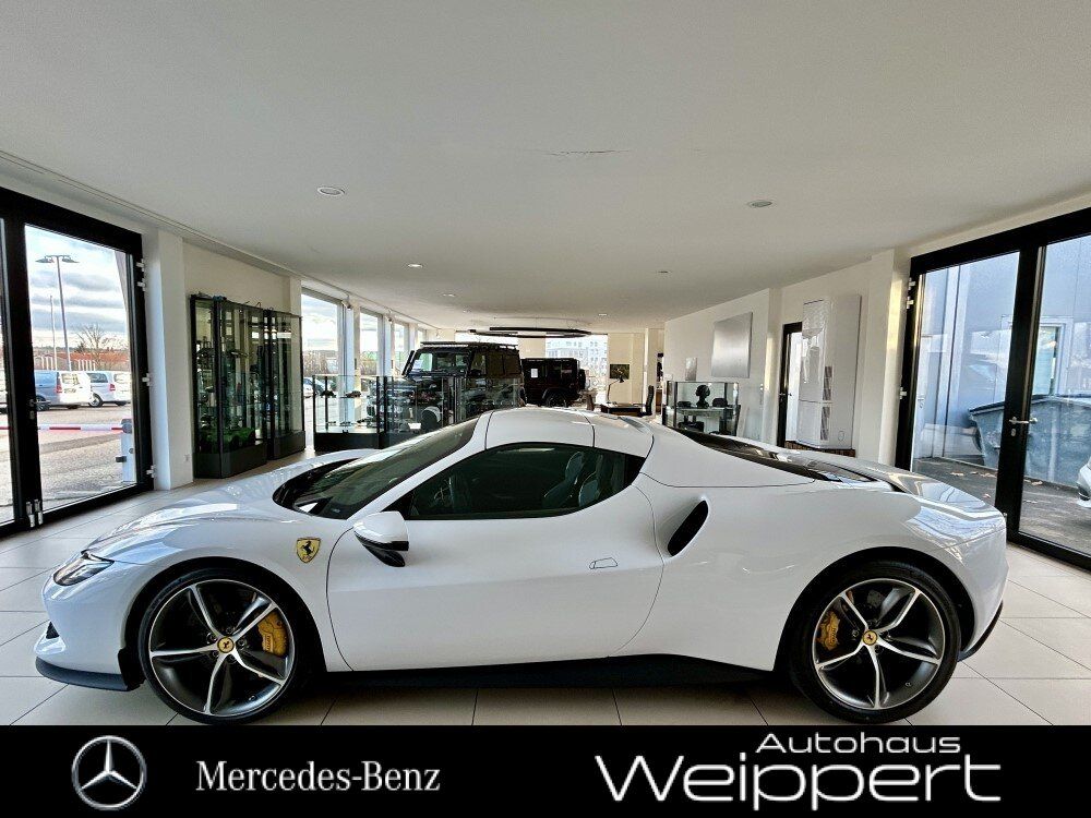 Ferrari 296 GTS 2025