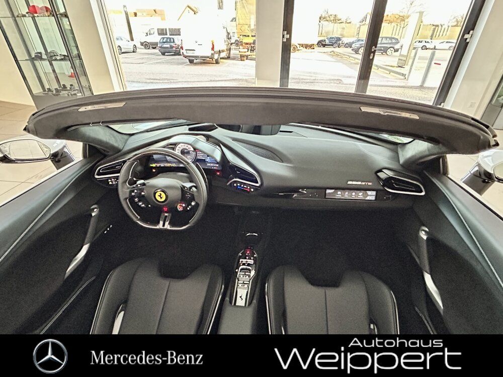 Ferrari 296 GTS 2025