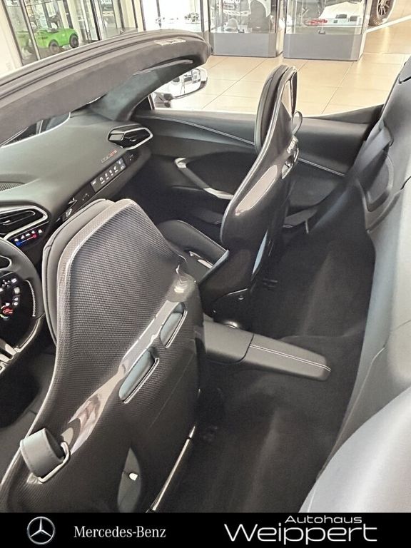 Ferrari 296 GTS 2025