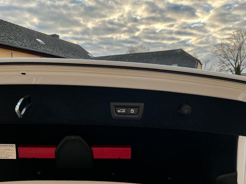BMW 750 2018