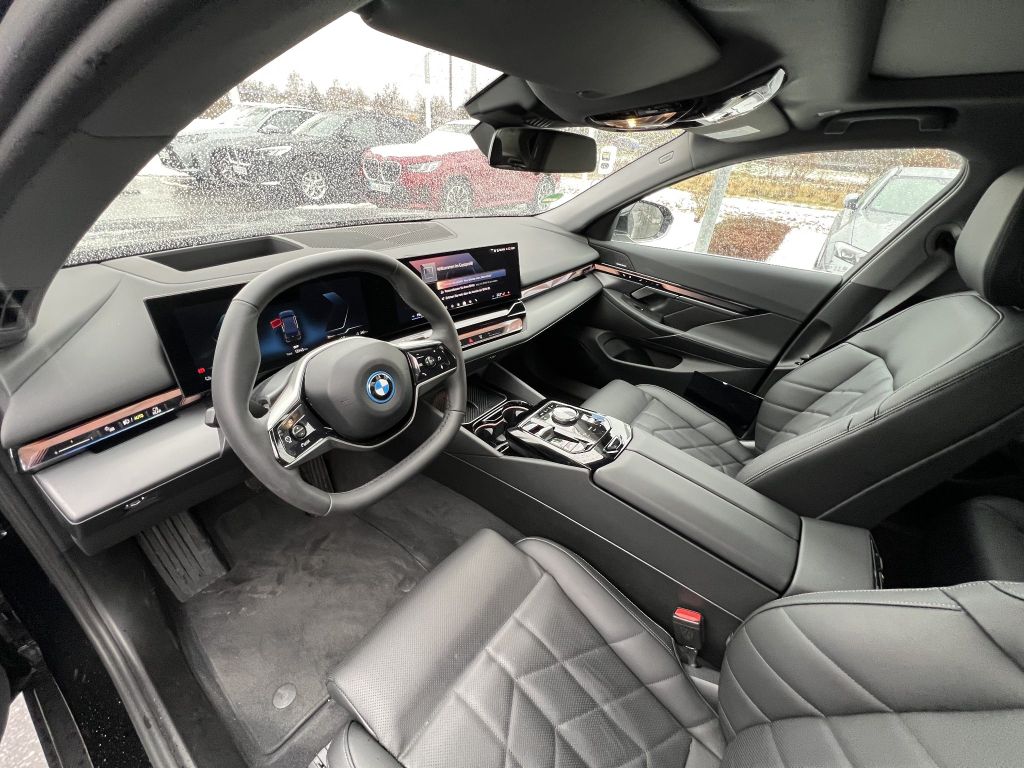 BMW i5 2024