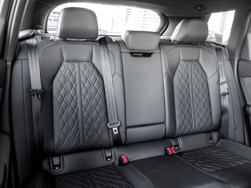 Audi SQ6 e-tron 2024