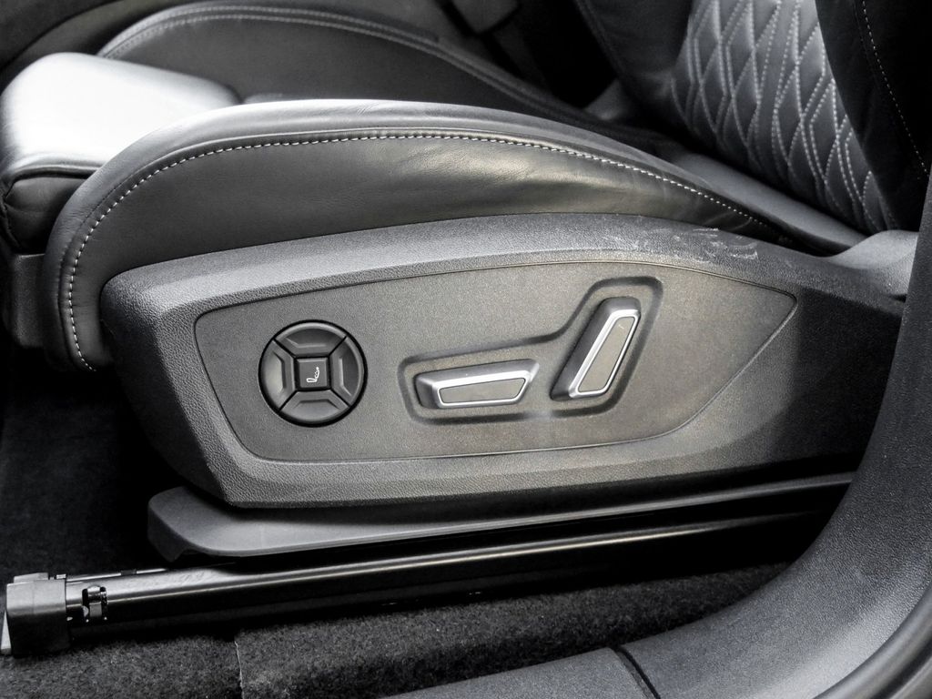 Audi SQ6 e-tron 2024