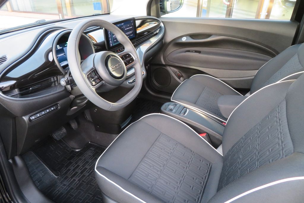 Fiat 500e 2023