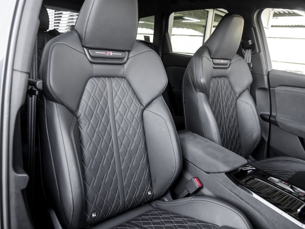 Audi SQ6 e-tron 2024