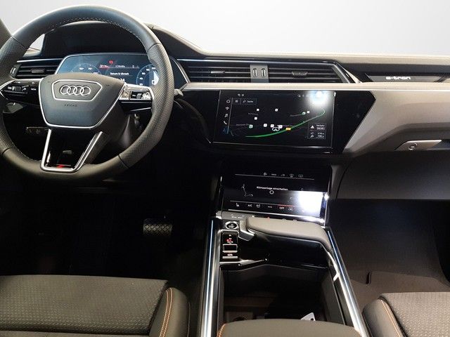 Audi e-tron 2022