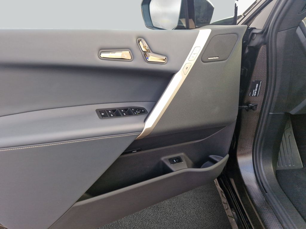 BMW iX 2023