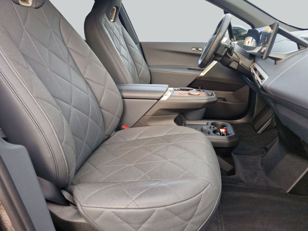 BMW iX 2023