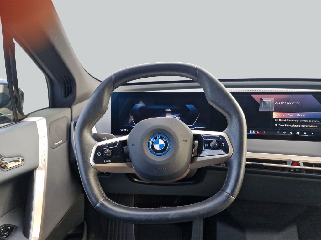 BMW iX 2023