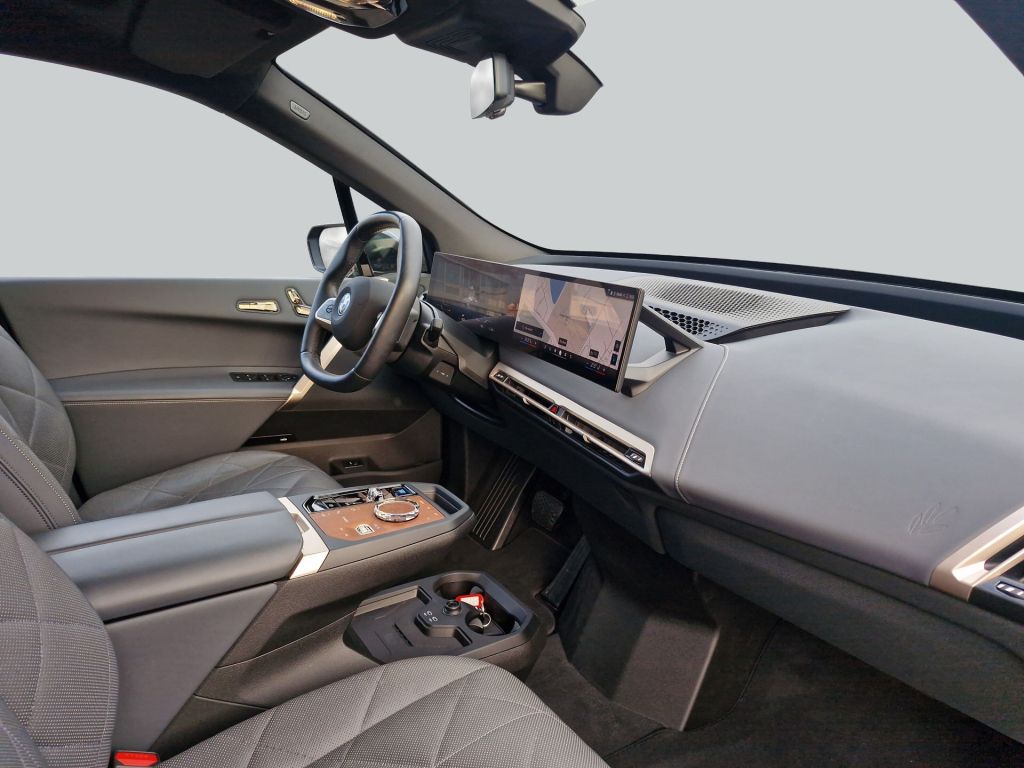 BMW iX 2023