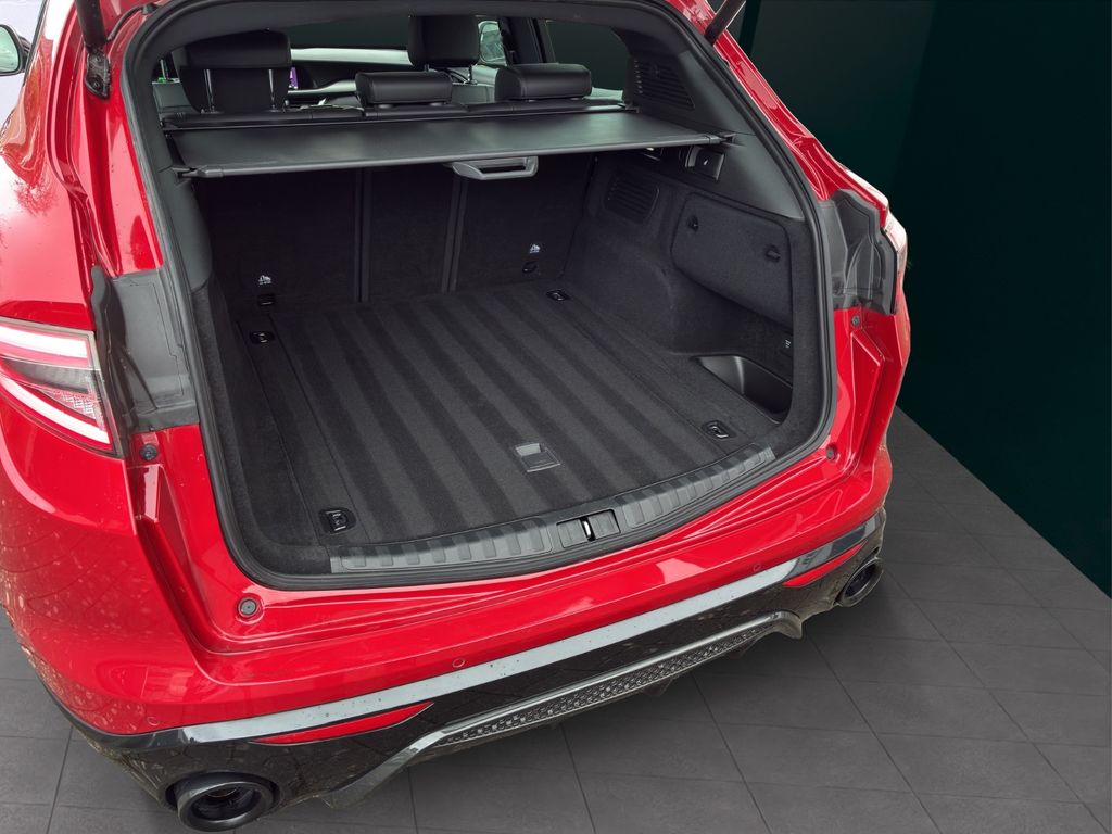 Alfa Romeo Stelvio 2023