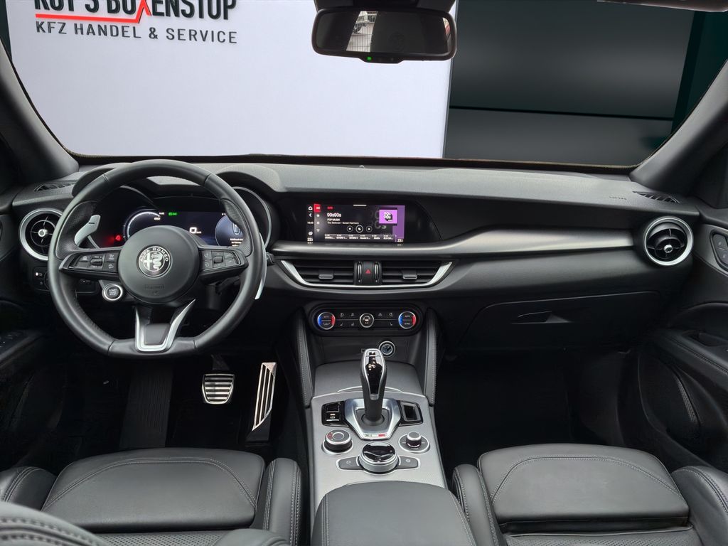 Alfa Romeo Stelvio 2023