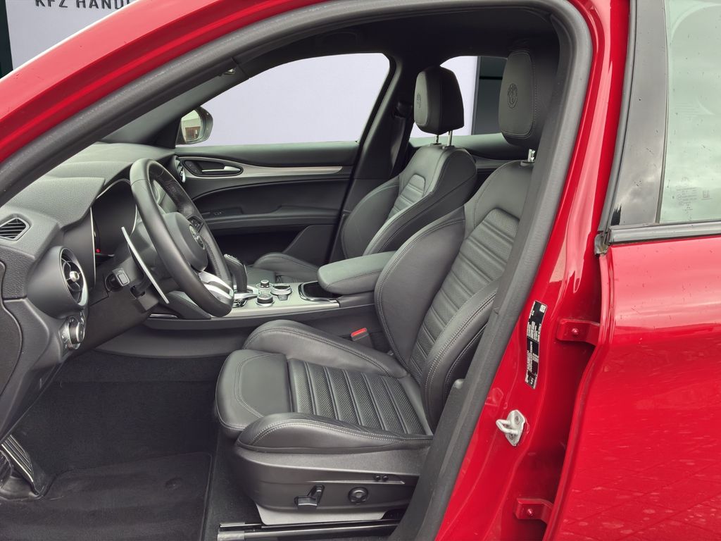 Alfa Romeo Stelvio 2023