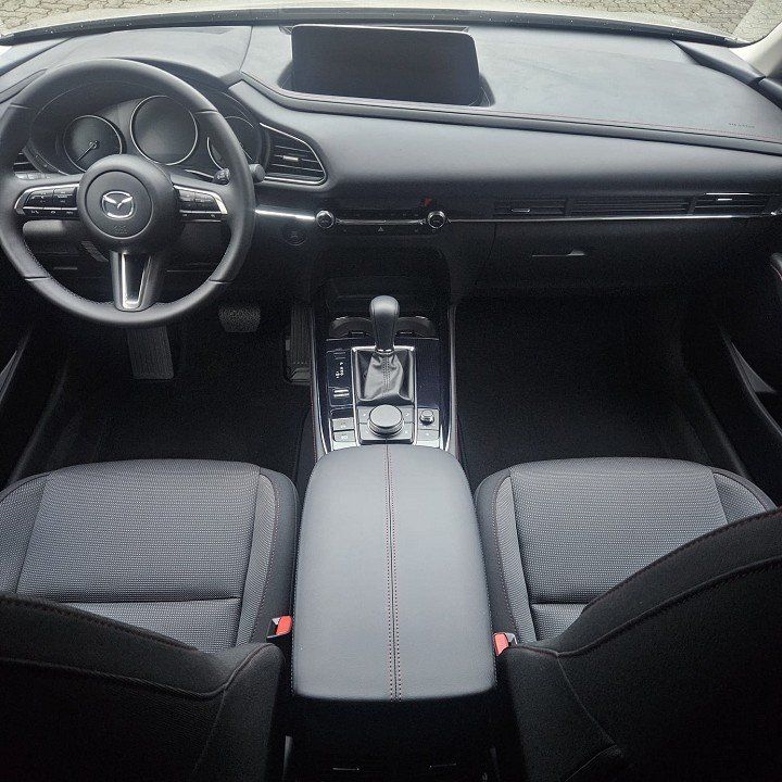 Mazda CX-30 2025