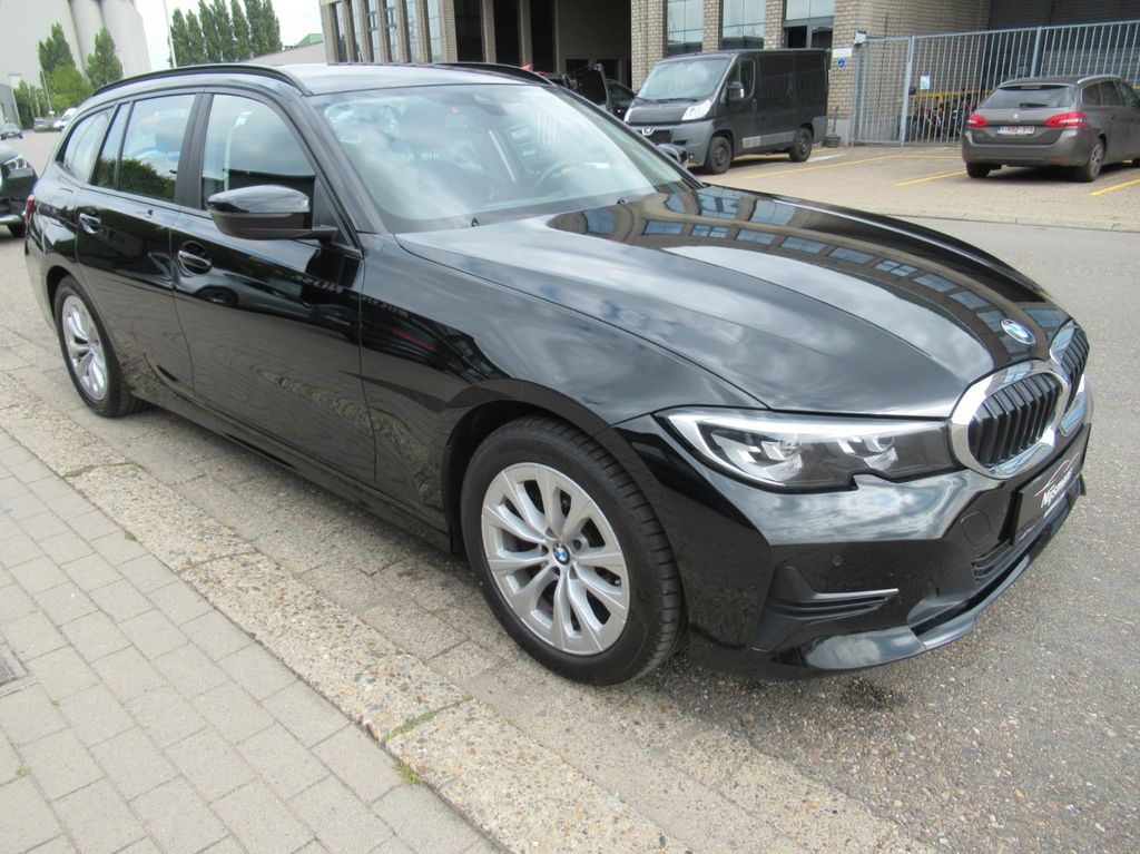 BMW 318 2021