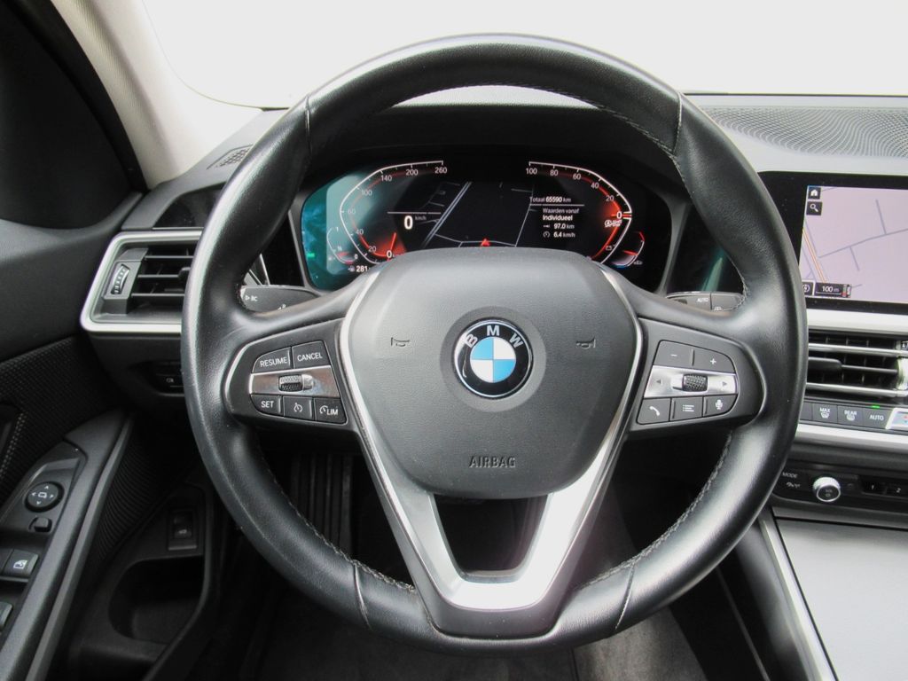 BMW 318 2021