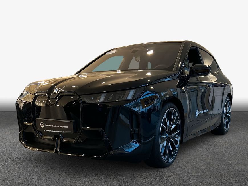BMW iX
