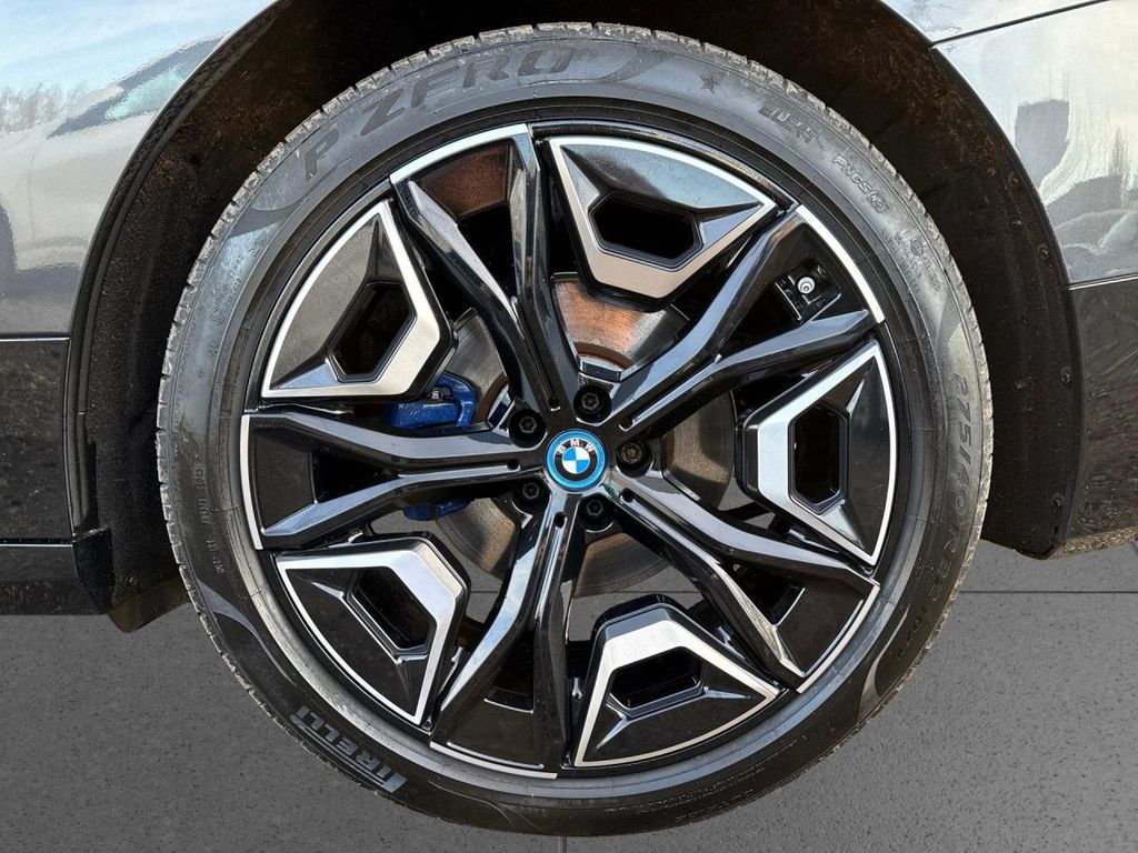 BMW iX 2023