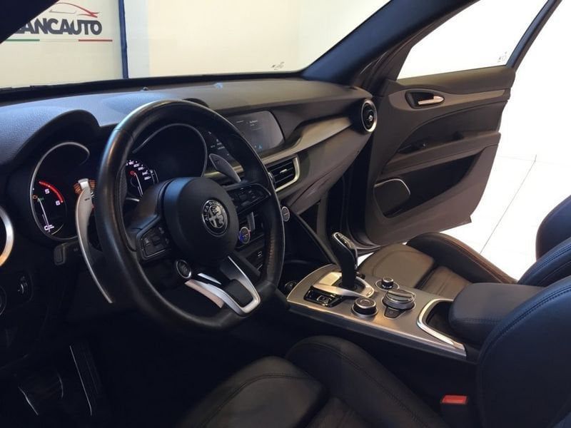 Alfa Romeo Stelvio 2021