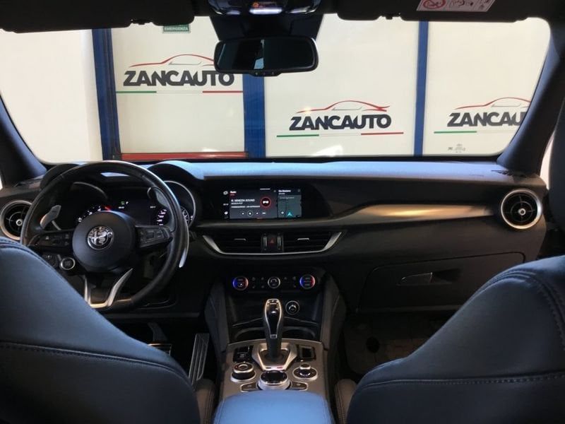 Alfa Romeo Stelvio 2021