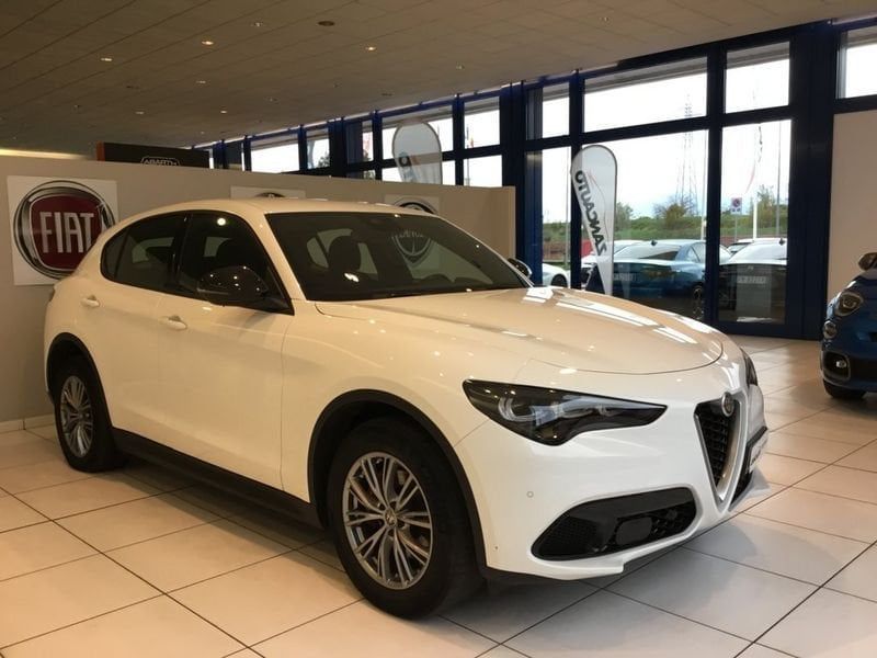 Alfa Romeo Stelvio 2023