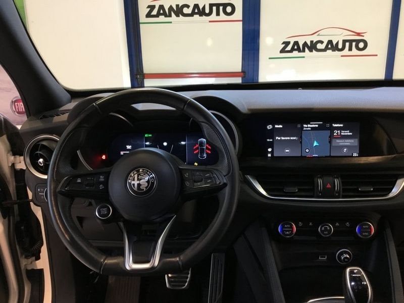 Alfa Romeo Stelvio 2023