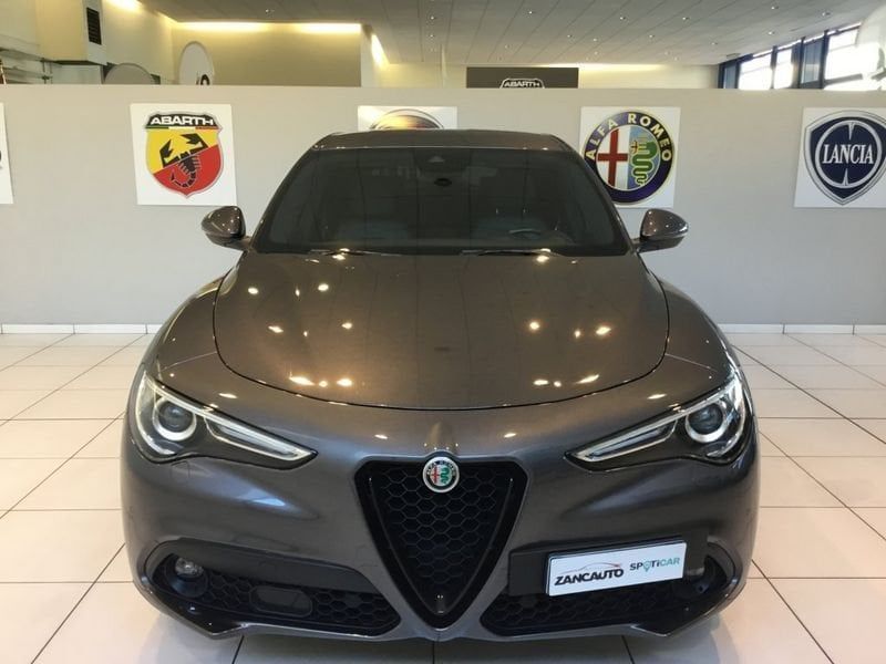 Alfa Romeo Stelvio 2021