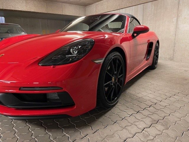Porsche Boxster 2025