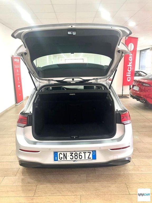 Volkswagen Golf 2023