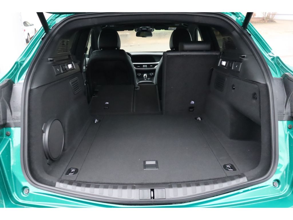 Alfa Romeo Stelvio 2025