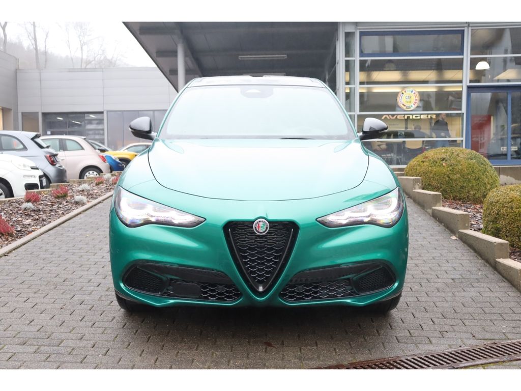 Alfa Romeo Stelvio 2025