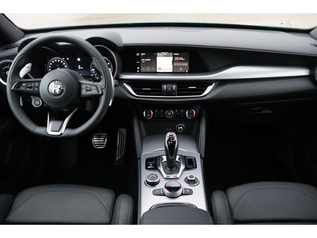 Alfa Romeo Stelvio 2025