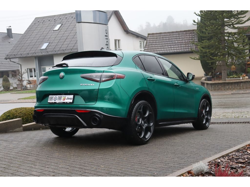 Alfa Romeo Stelvio 2025