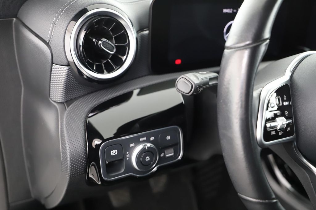 Mercedes-Benz CLA 180 2020