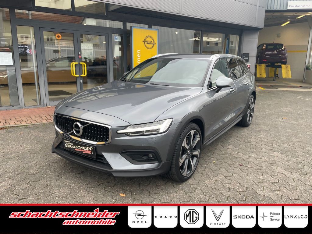 Volvo V60 Cross Country 2021