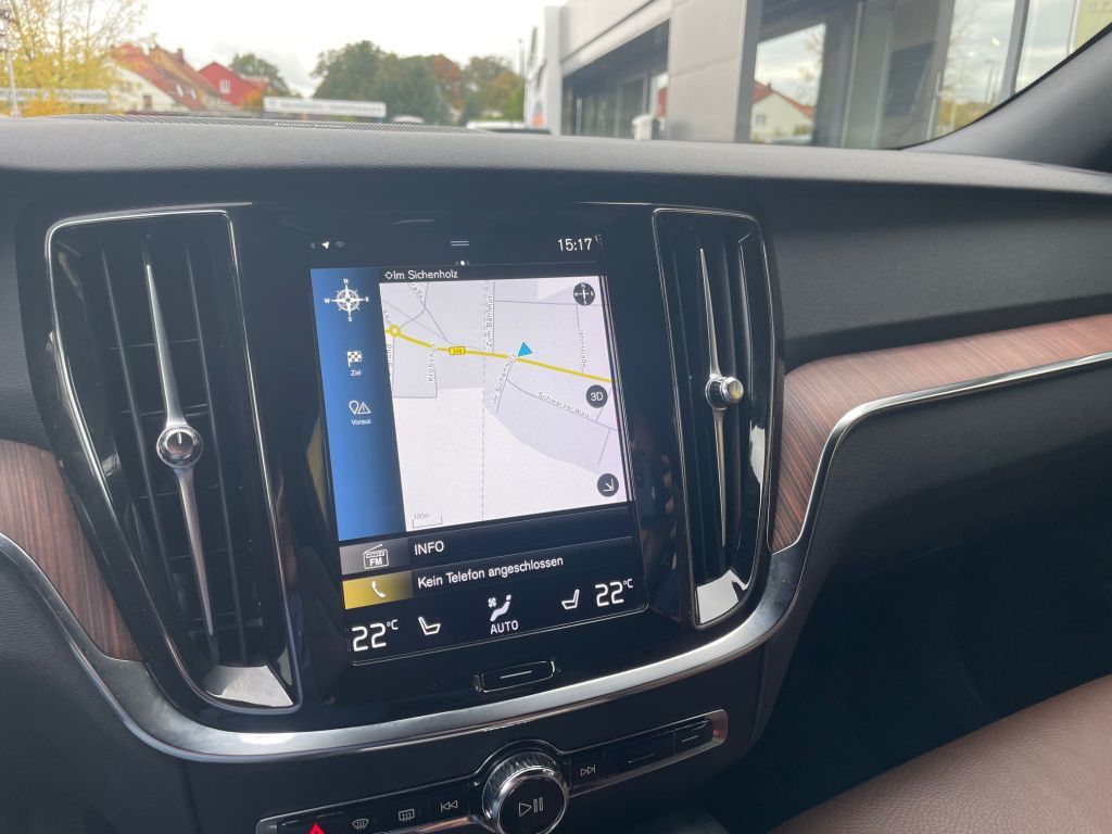 Volvo V60 Cross Country 2021