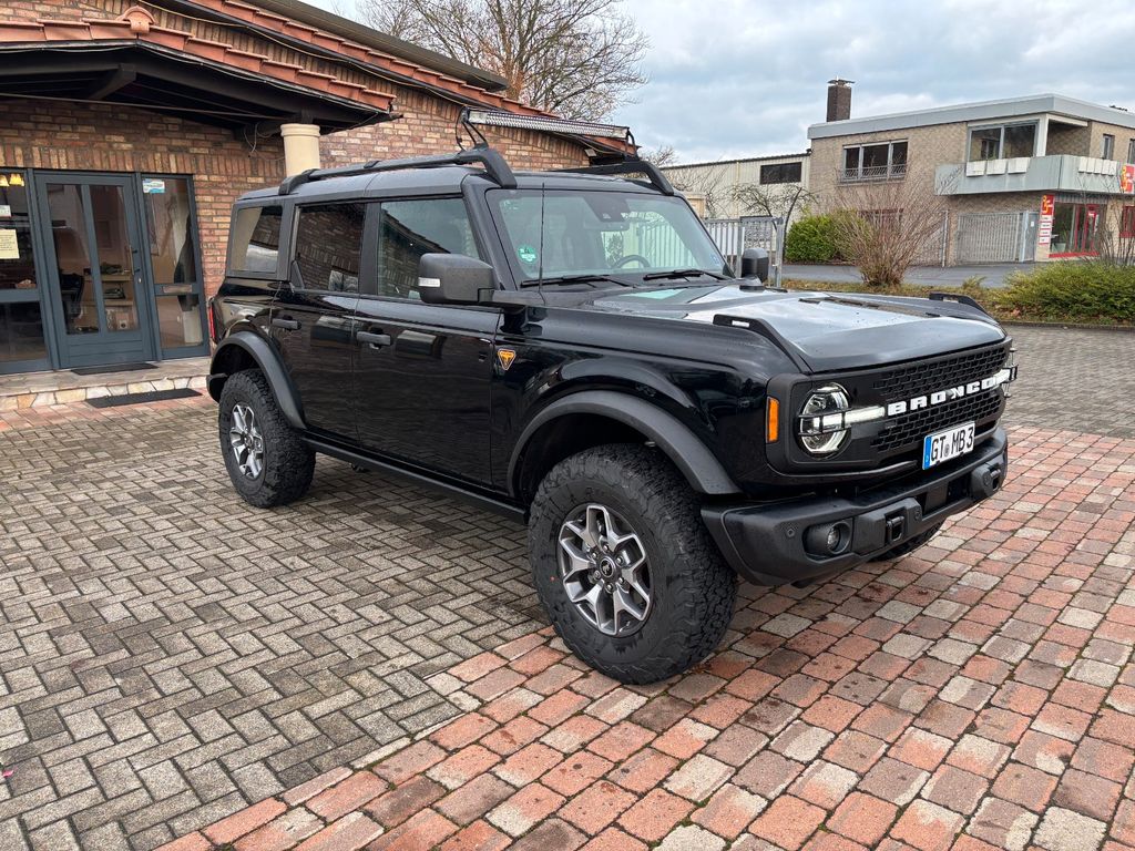 Ford Bronco 2024