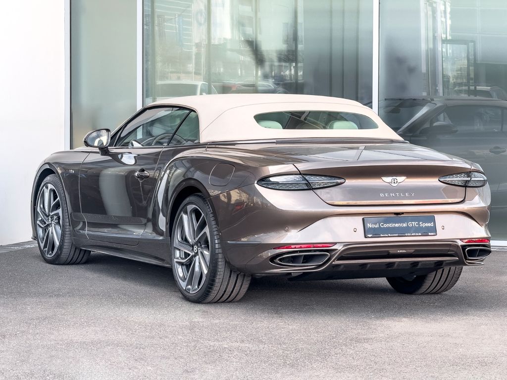 Bentley Continental GTC 2025