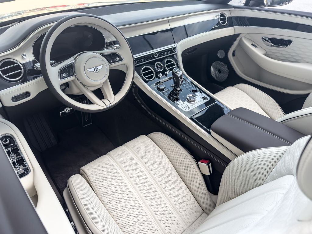 Bentley Continental GTC 2025