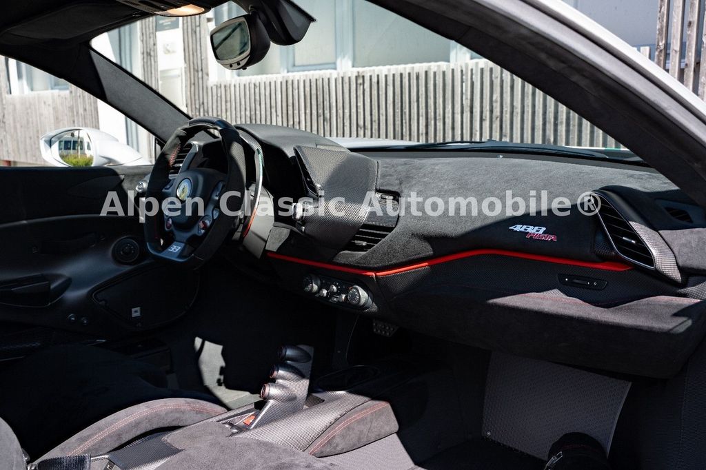 Ferrari 488 Pista 2020